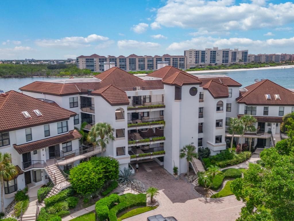 232 La Peninsula BLVD 232-29