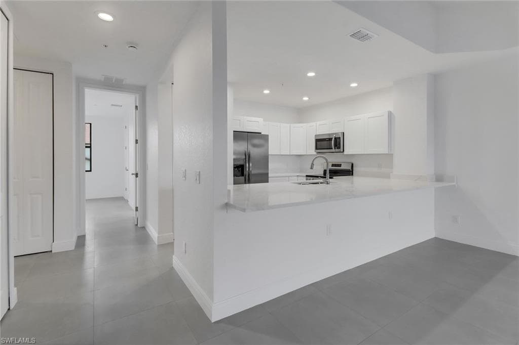 1803 Samantha Gayle WAY 208-2