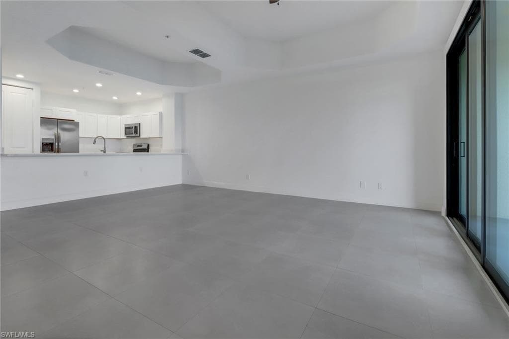 1803 Samantha Gayle WAY 208-12