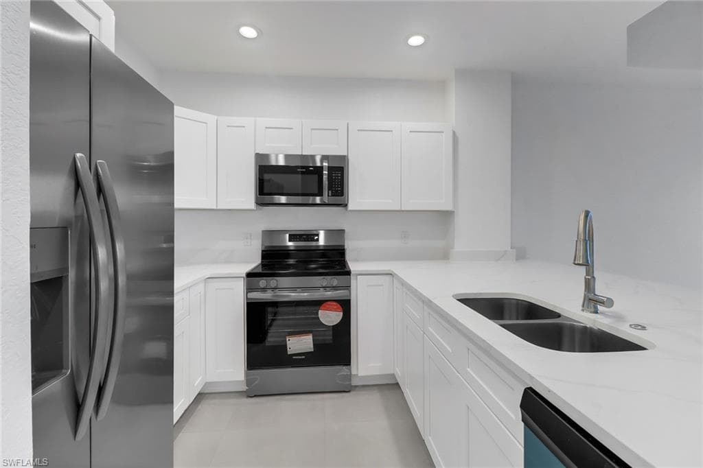 1803 Samantha Gayle WAY 208-3