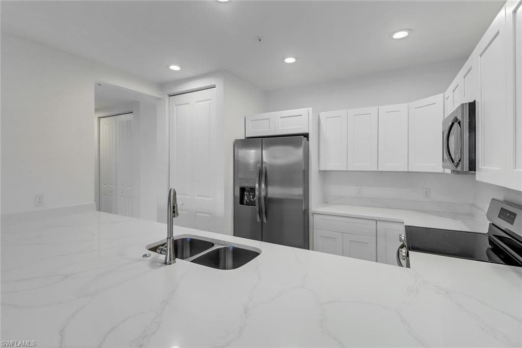 1803 Samantha Gayle WAY 208-10