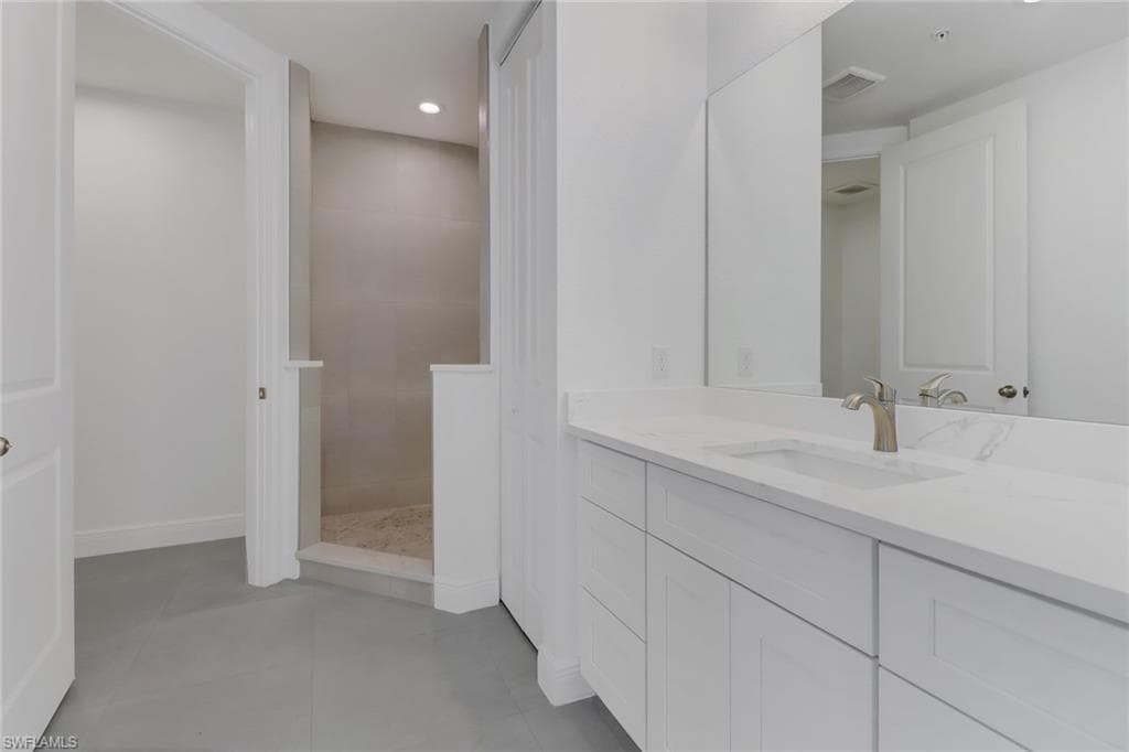 1803 Samantha Gayle WAY 208-18