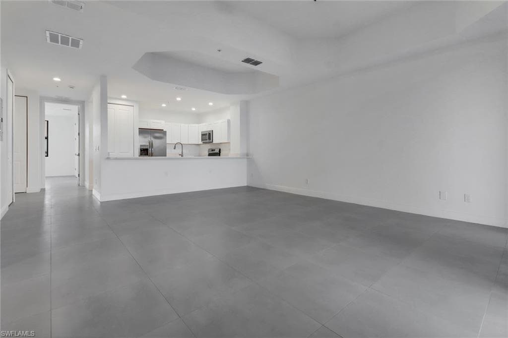 1803 Samantha Gayle WAY 208-8