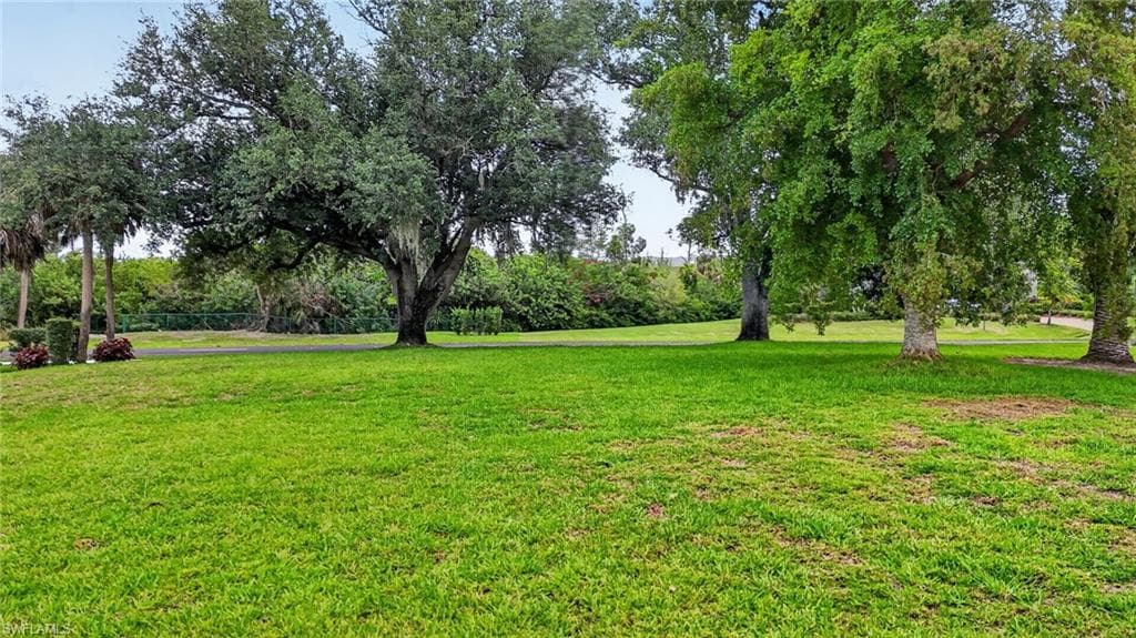 16047 Forest Oaks DR-9