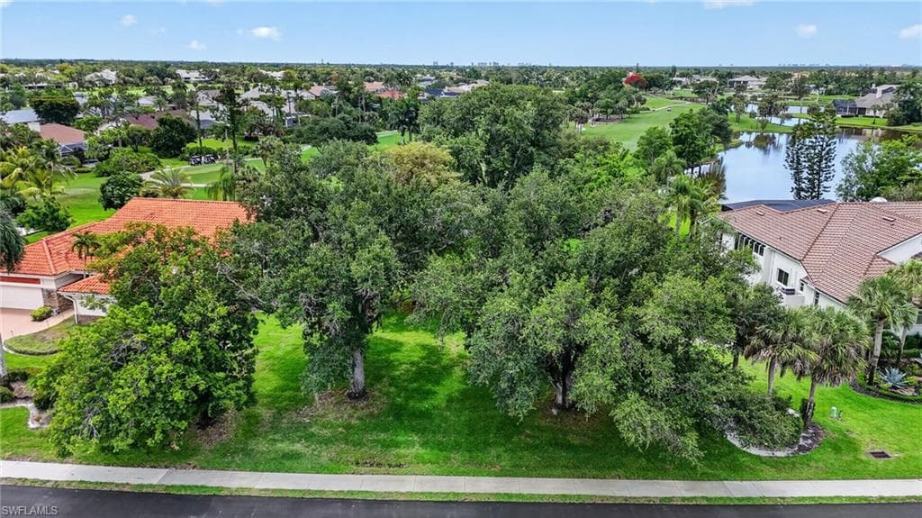 16047 Forest Oaks DR-14