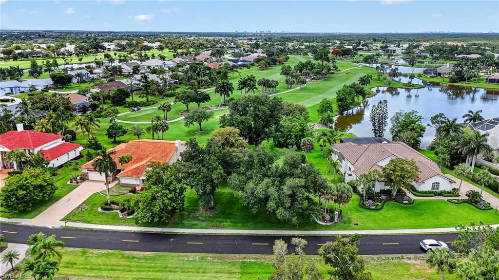 16047 Forest Oaks DR-15