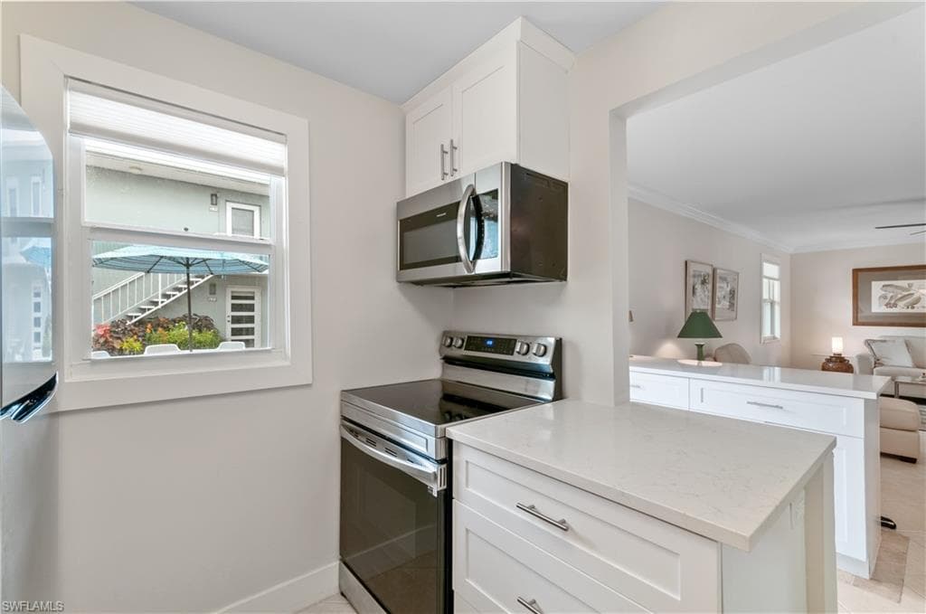 661 12th AVE S 661-9