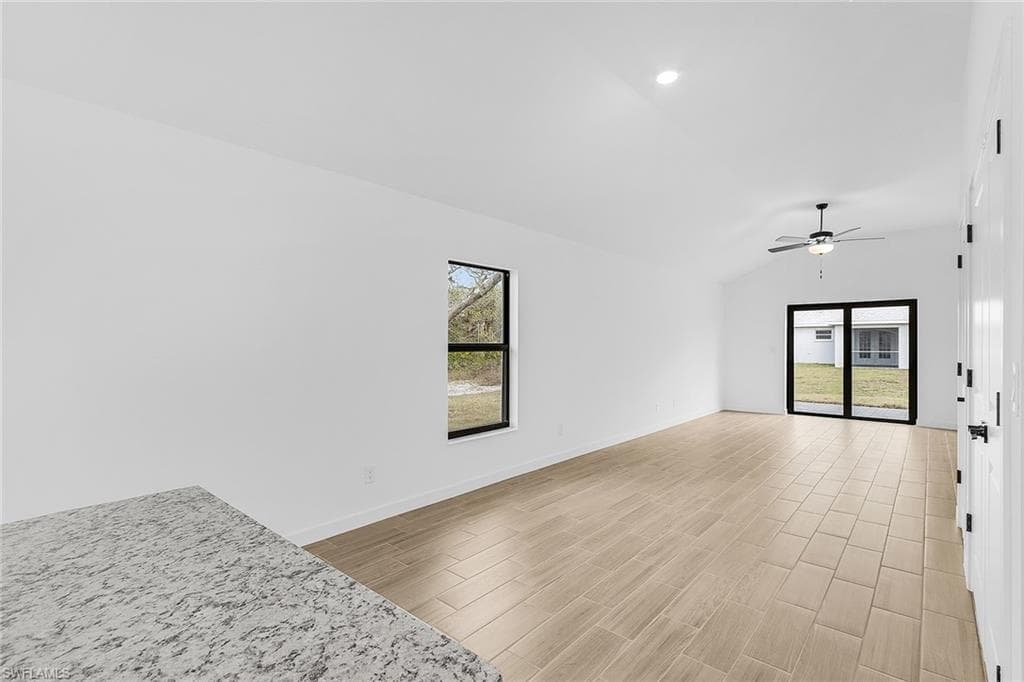 434 Parkdale BLVD-9