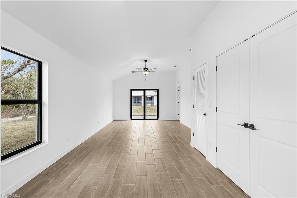434 Parkdale BLVD-8