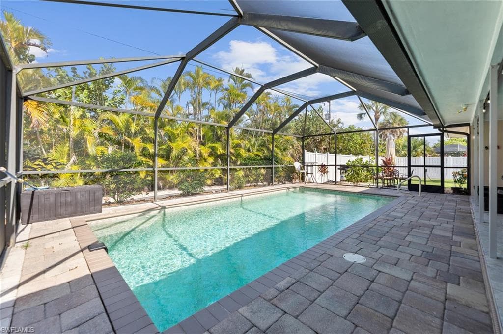 9428 Moonlight DR-27