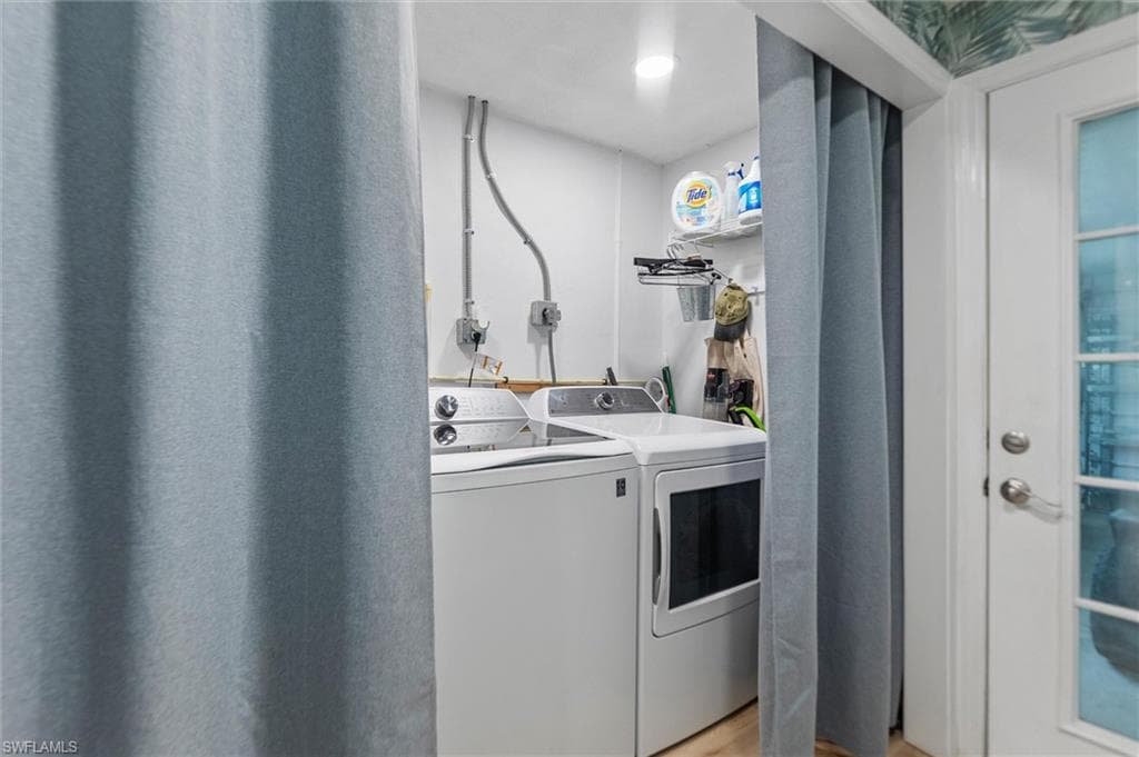 9428 Moonlight DR-24