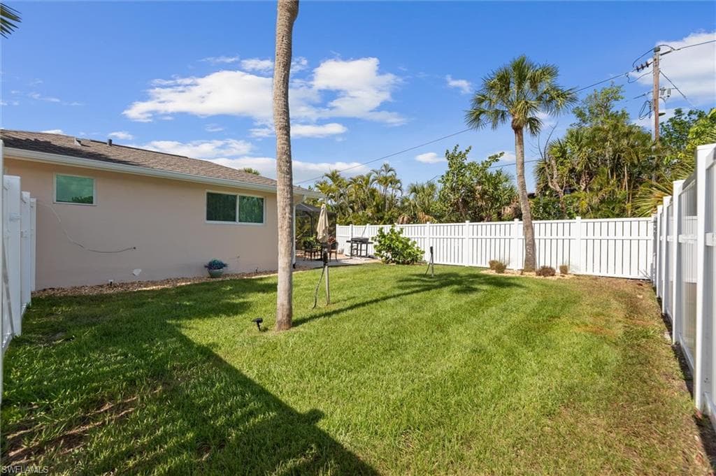 9428 Moonlight DR-31