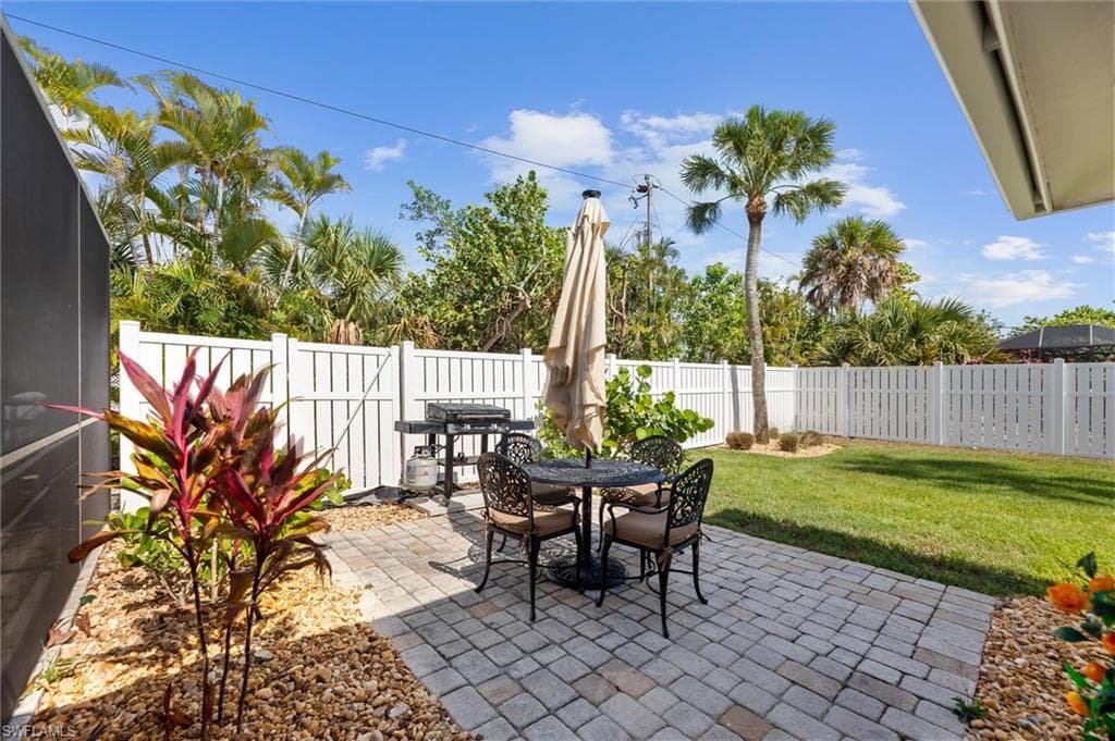 9428 Moonlight DR-29