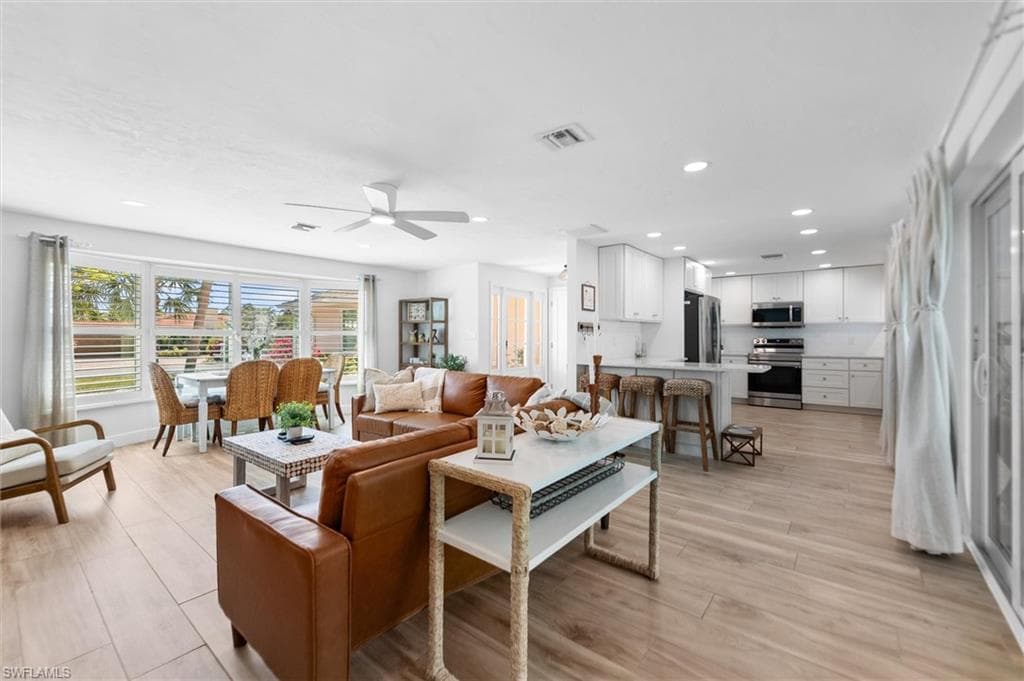9428 Moonlight DR-8