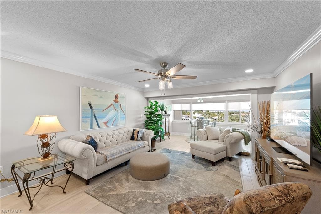 4309 Mariner WAY 405-5