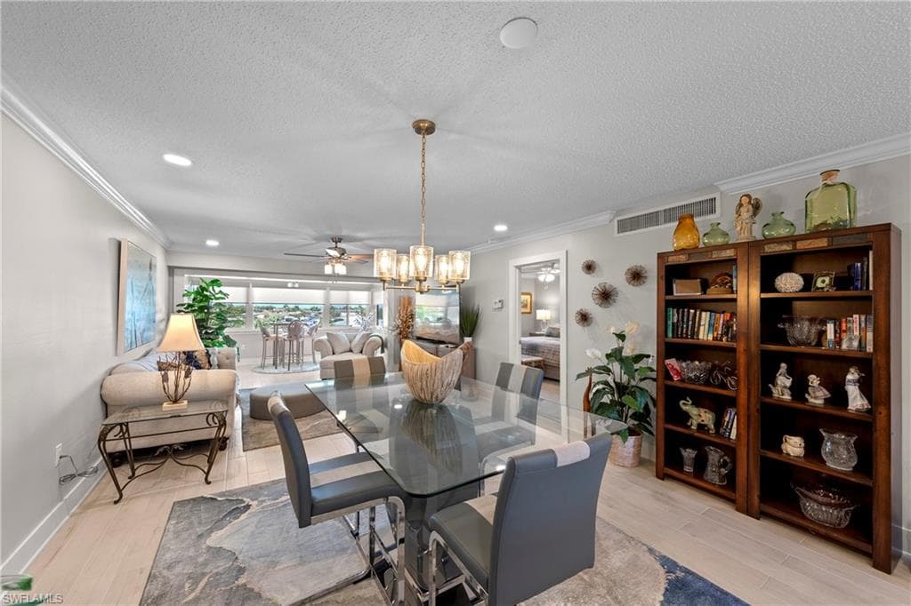 4309 Mariner WAY 405-9