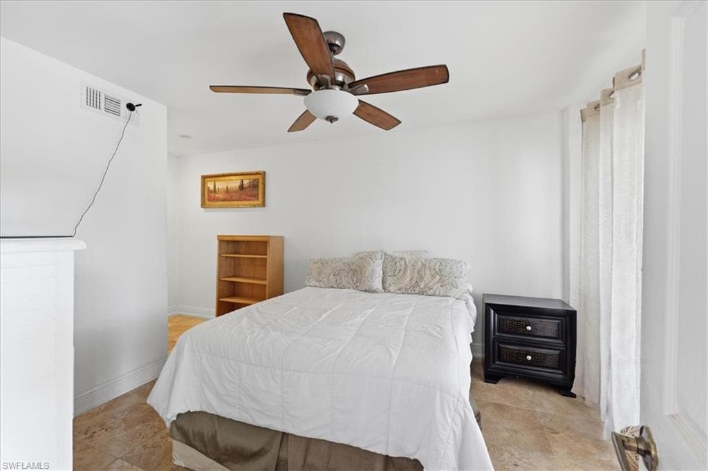7215 Hendry Creek DR-26