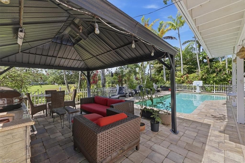 7215 Hendry Creek DR-29