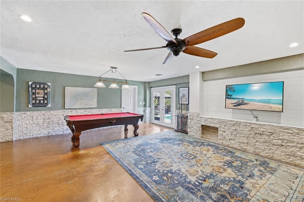 7215 Hendry Creek DR-25