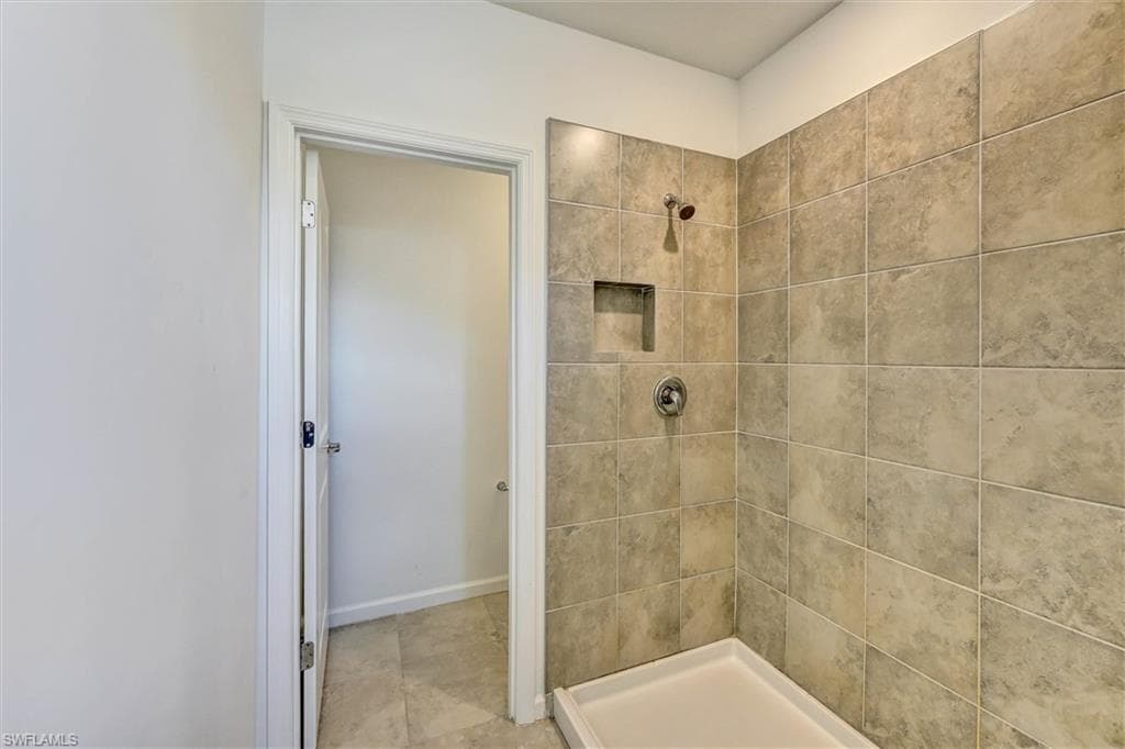 1519 Lake Jessup CIR-16