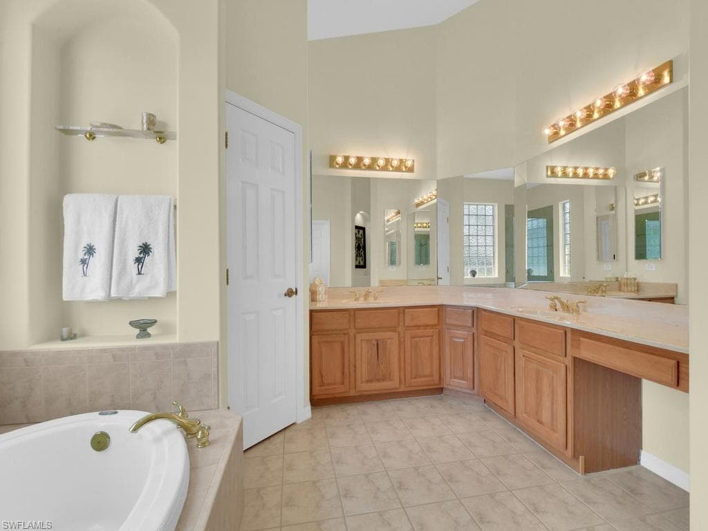 15420 Greenock LN-25