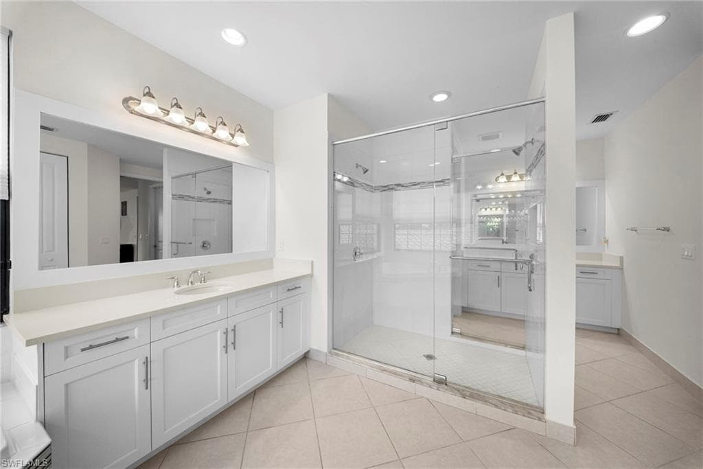 4586 Luminary AVE-27
