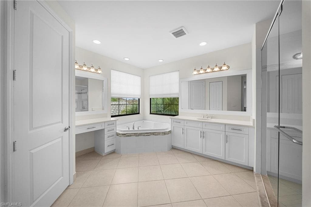 4586 Luminary AVE-26