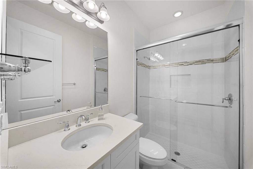 4586 Luminary AVE-22