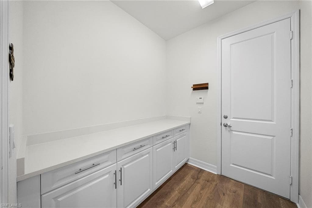 4586 Luminary AVE-41