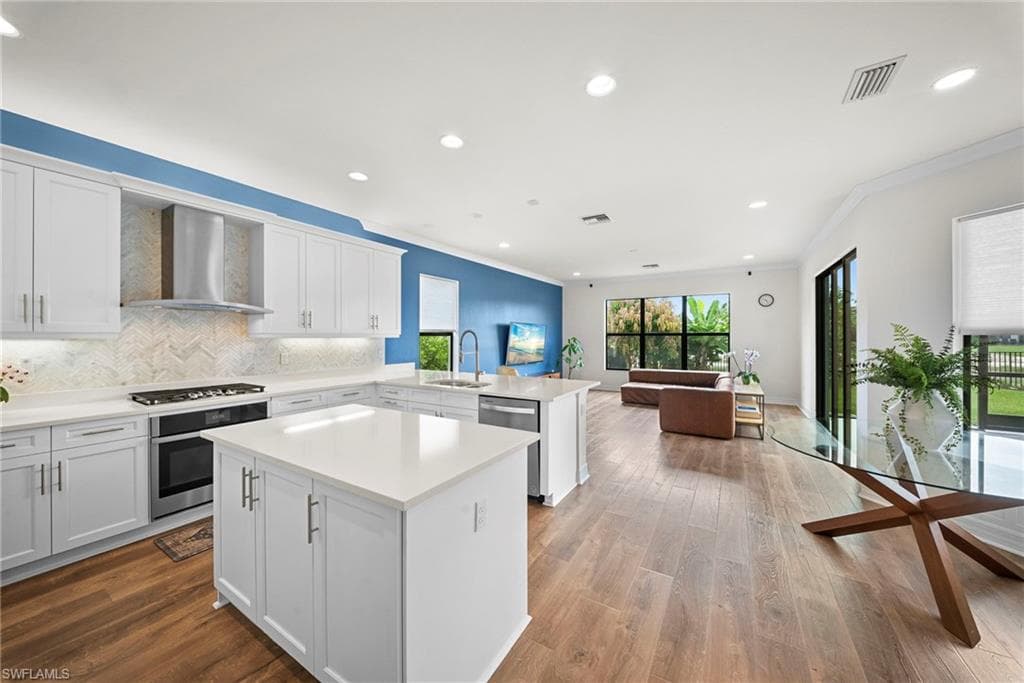4586 Luminary AVE-15