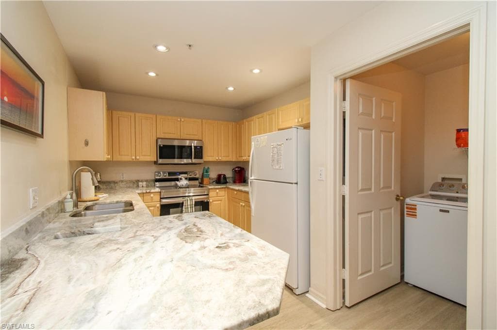 519 Roma CT 3206-19