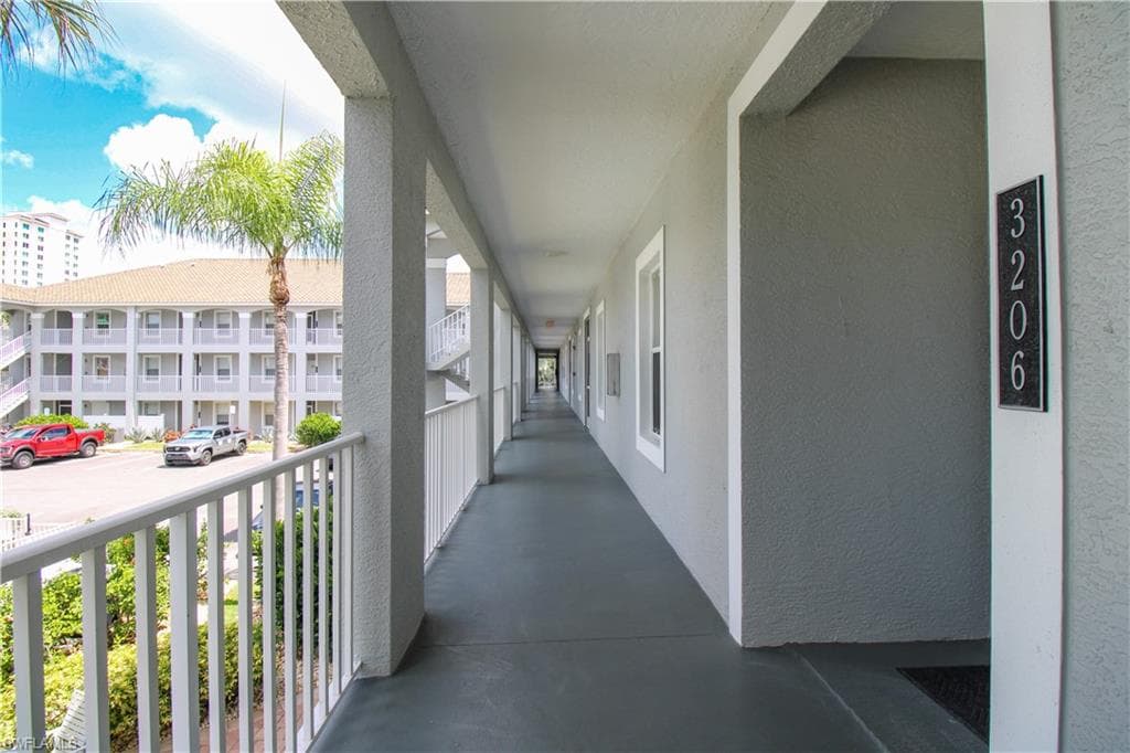 519 Roma CT 3206-8