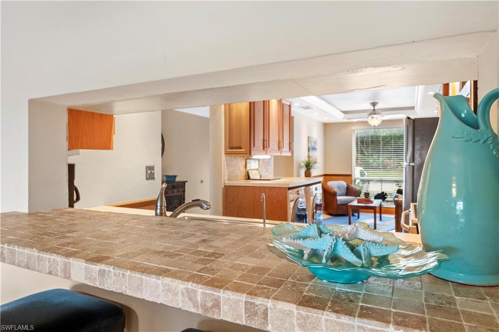 1250 Yesica Ann CIR E105-5