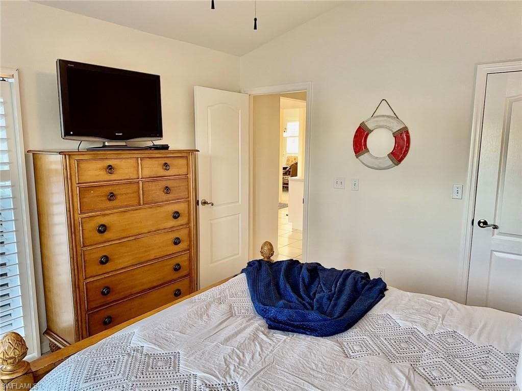 930 Marble DR-29