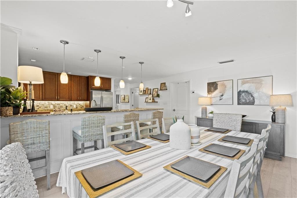 16442 Timberlakes DR 204-3