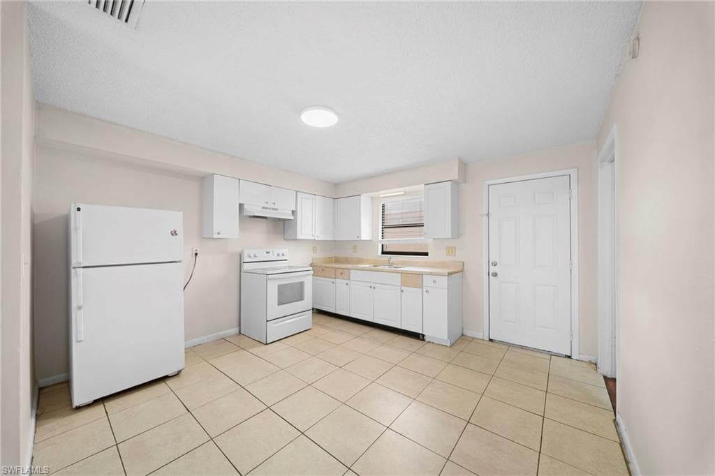 5551 5th AVE-7