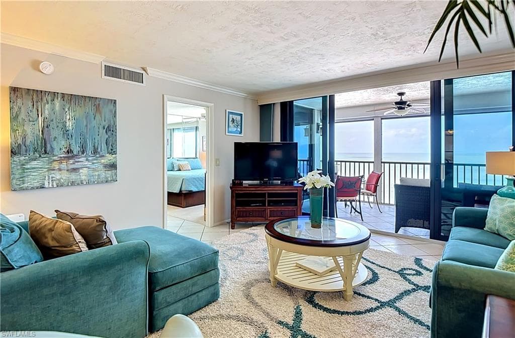2800 Estero BLVD PH3-12