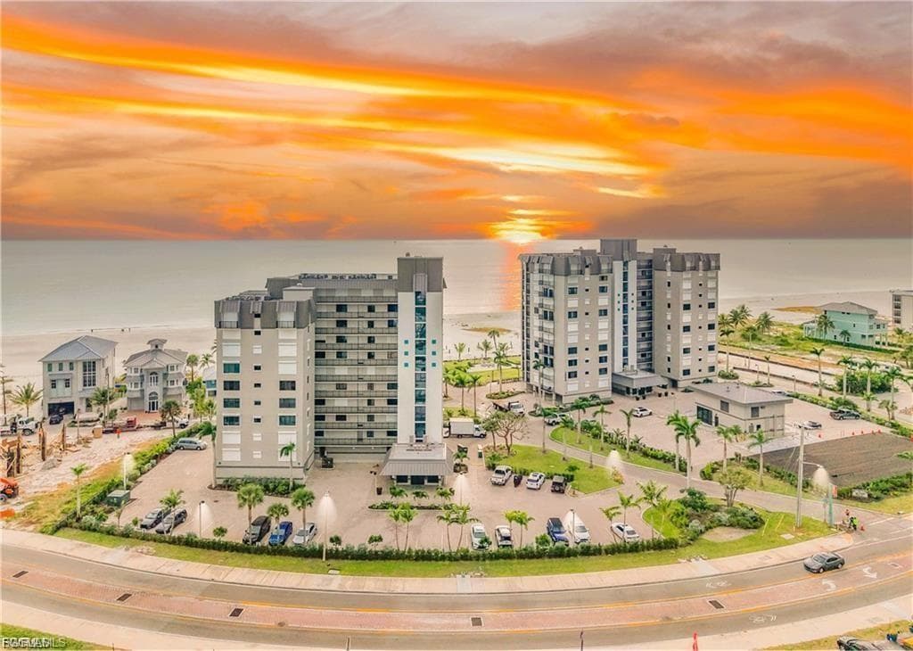 2800 Estero BLVD PH3-33