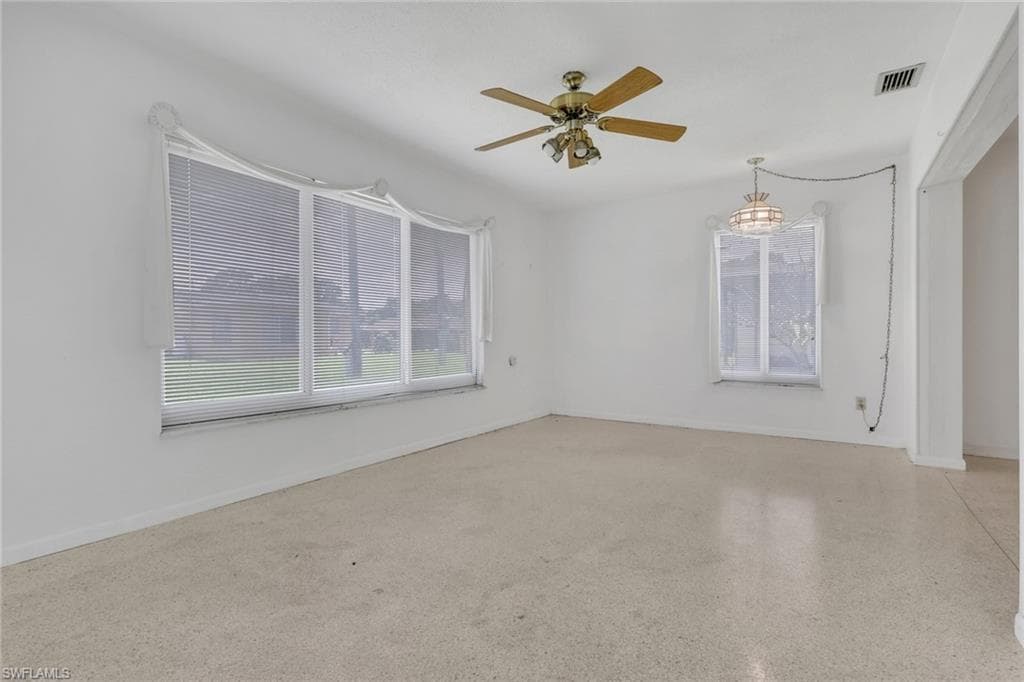 2212 E 6th ST-22
