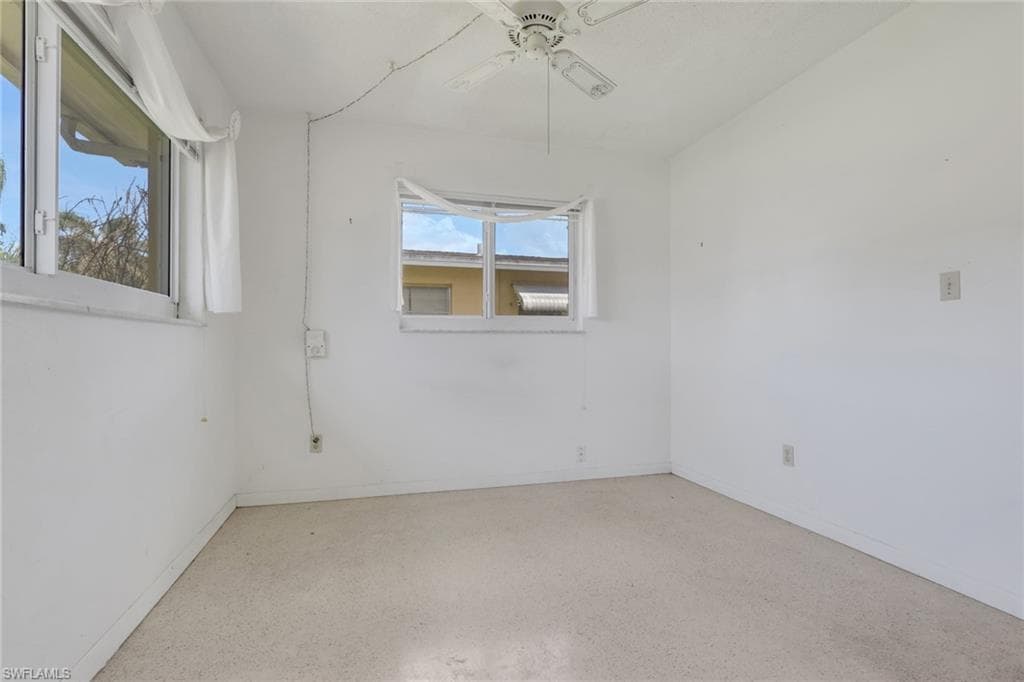 2212 E 6th ST-28