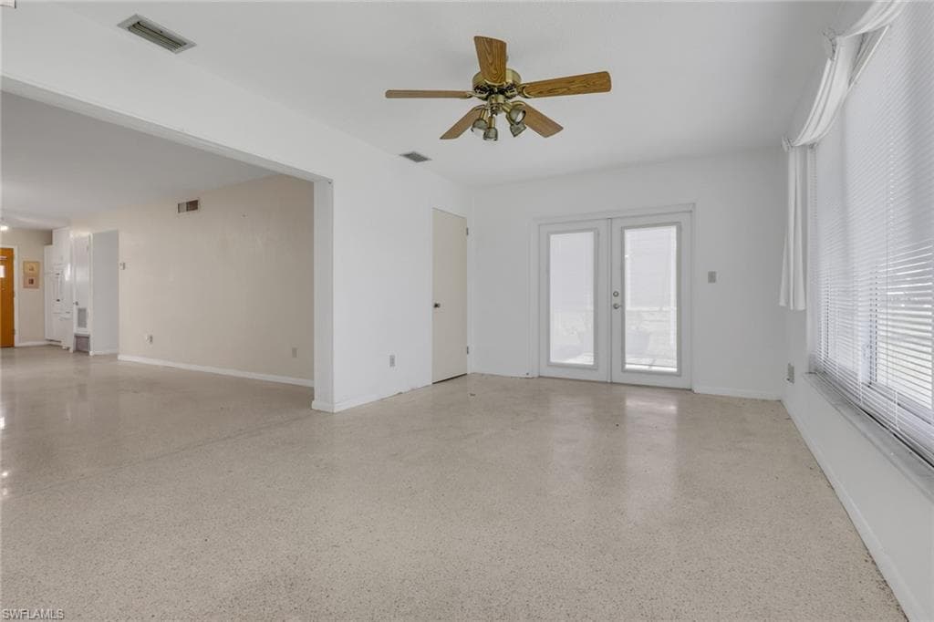 2212 E 6th ST-20