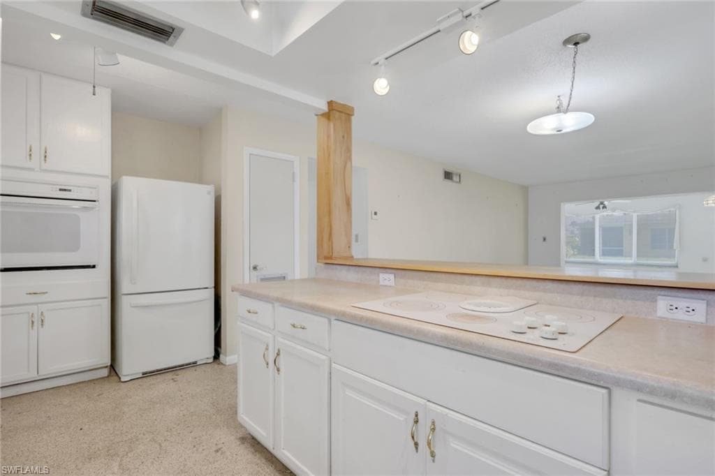 2212 E 6th ST-10