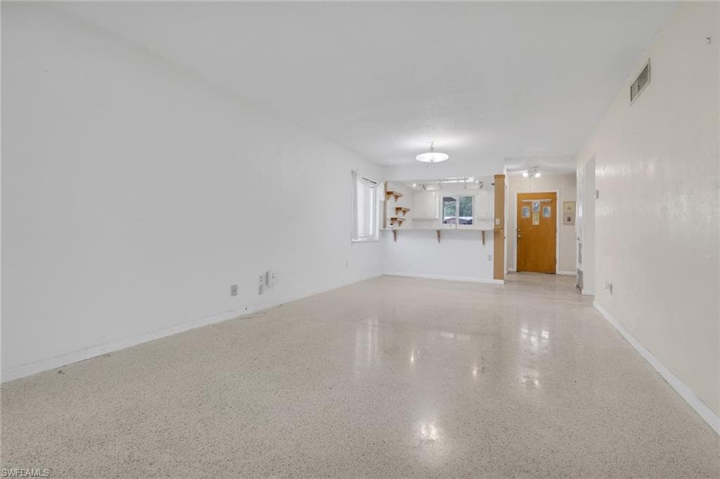2212 E 6th ST-15