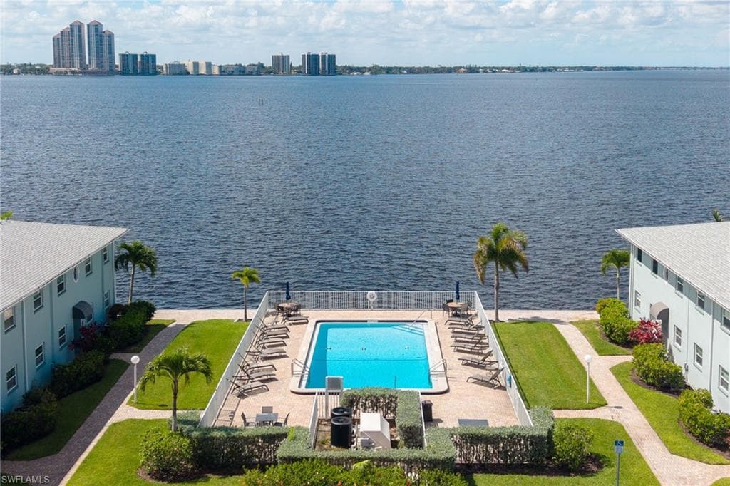 3344 N Key DR 7-18