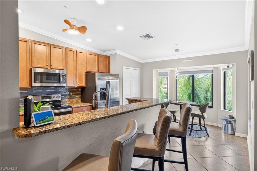 13710 Julias WAY 924-10