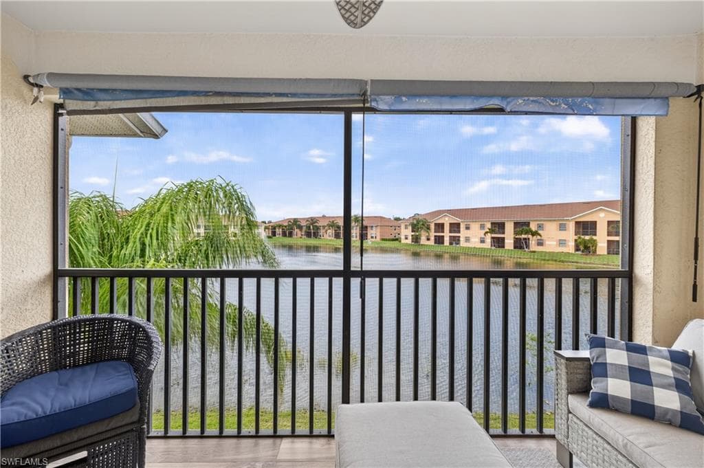 13710 Julias WAY 924-25