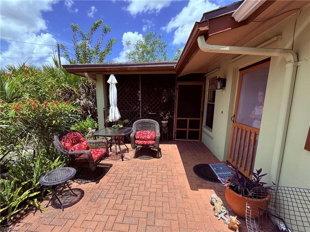 1635 Kensington CT-2