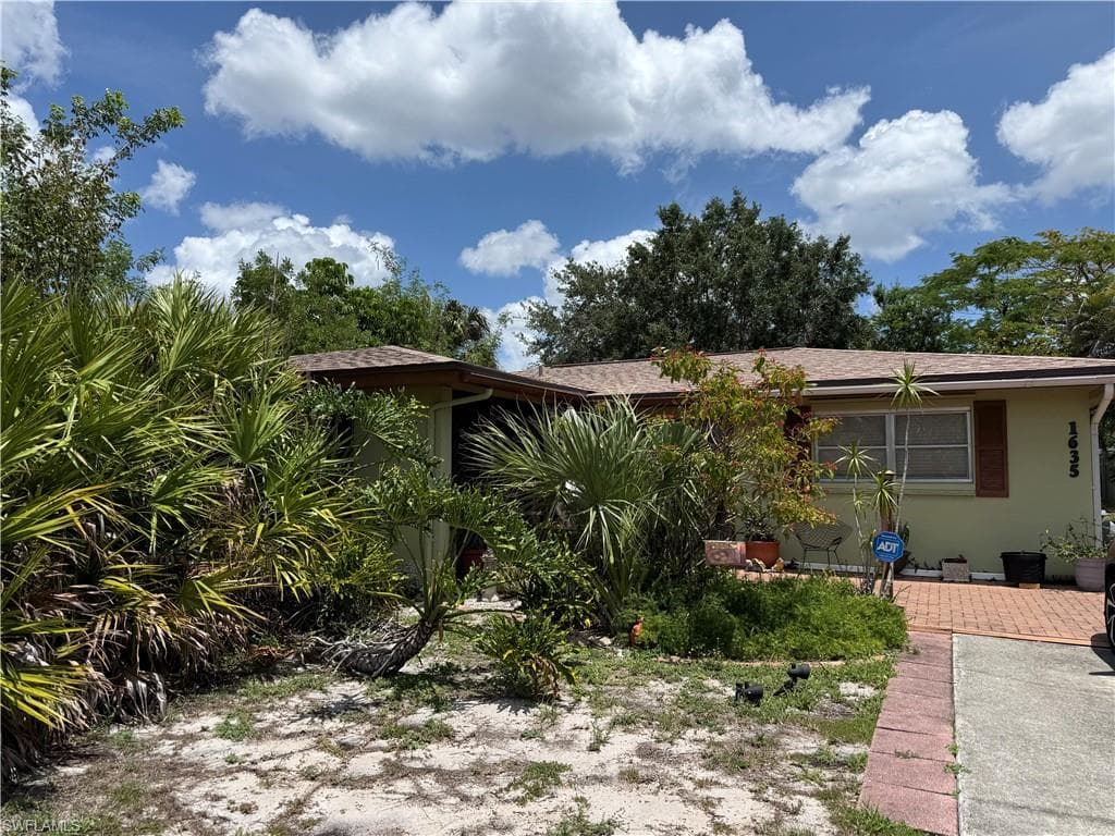 1635 Kensington CT-1