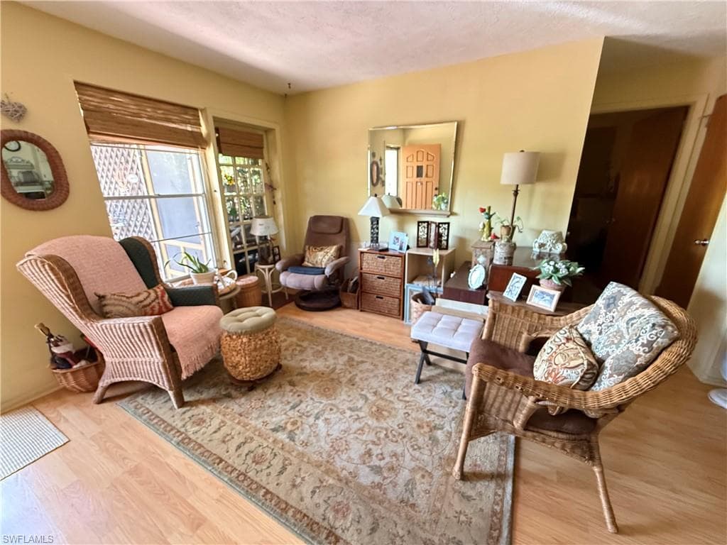 1635 Kensington CT-5