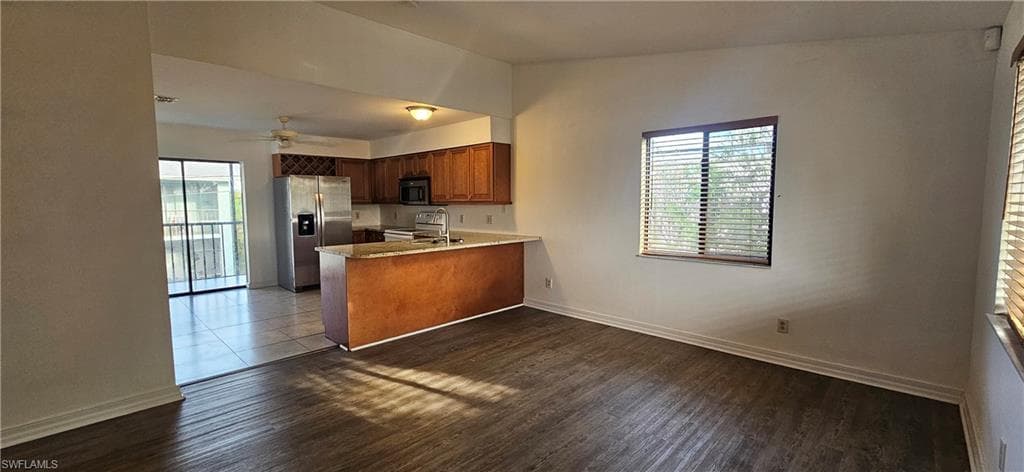 4904 Vincennes CT 209-2